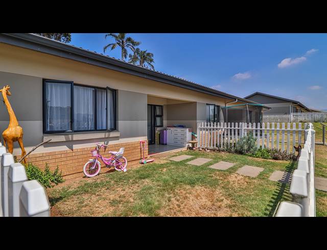 2 BEDROOM APARTMENT FOR SALE IN HAYFIELDS